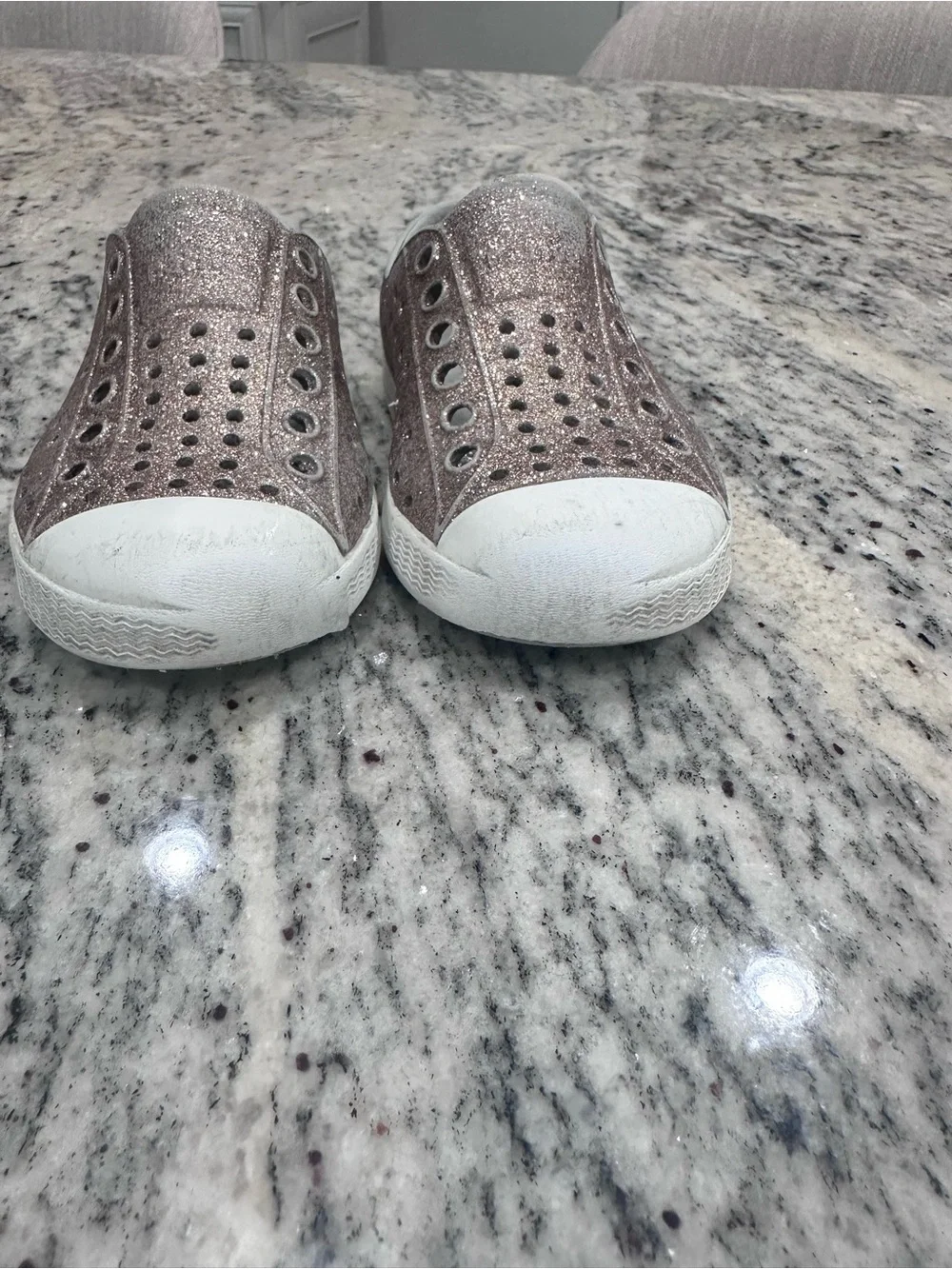 Native Shoes Jefferson Toddler Gold Glitter Slip On Size 5